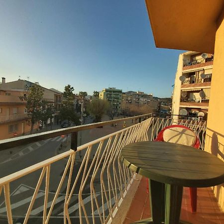 Diana Apartamento Con Terraza Muy Cerca Del Mar Pineda de Mar Extérieur photo