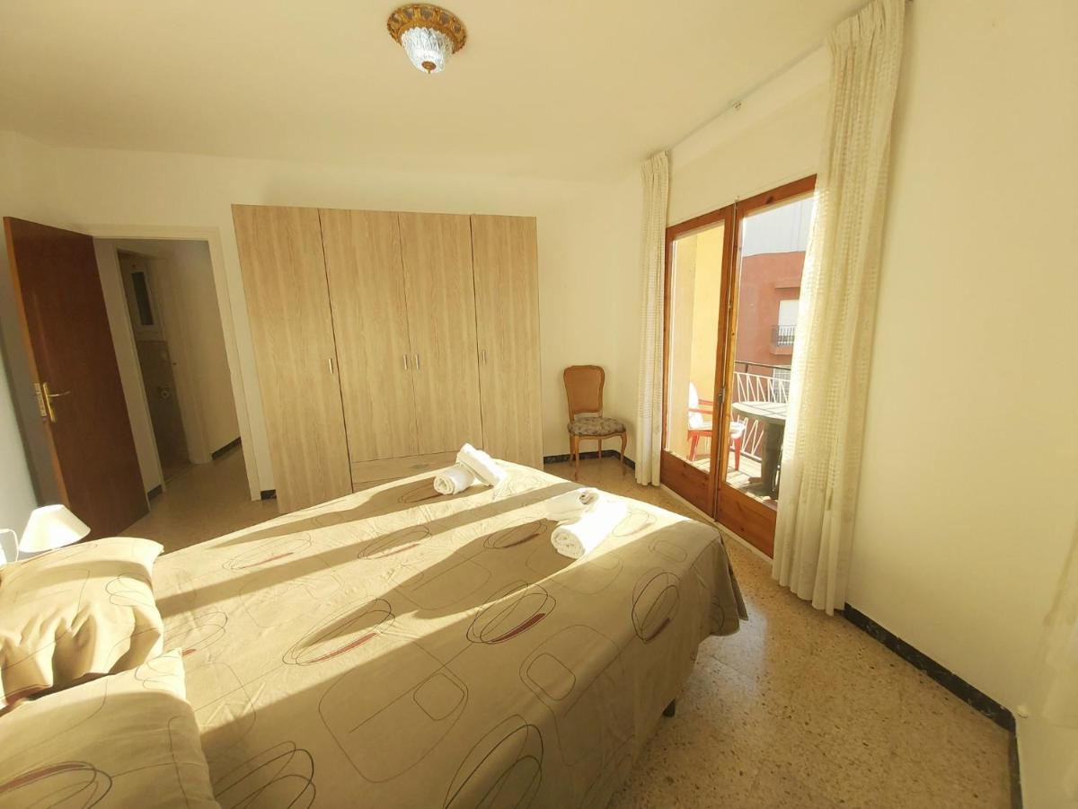 Diana Apartamento Con Terraza Muy Cerca Del Mar Pineda de Mar Extérieur photo