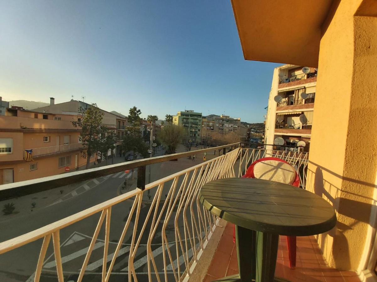 Diana Apartamento Con Terraza Muy Cerca Del Mar Pineda de Mar Extérieur photo